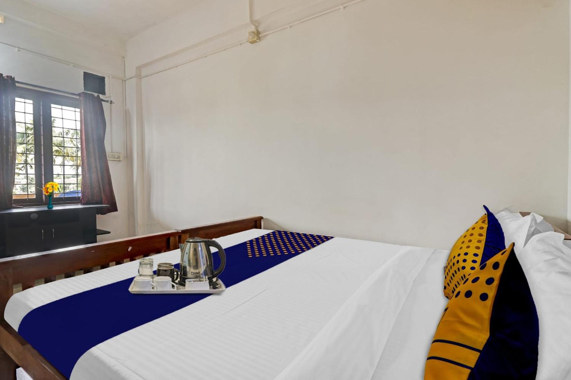 Spot On Jayesh Guest House Nashik Eksteriør billede