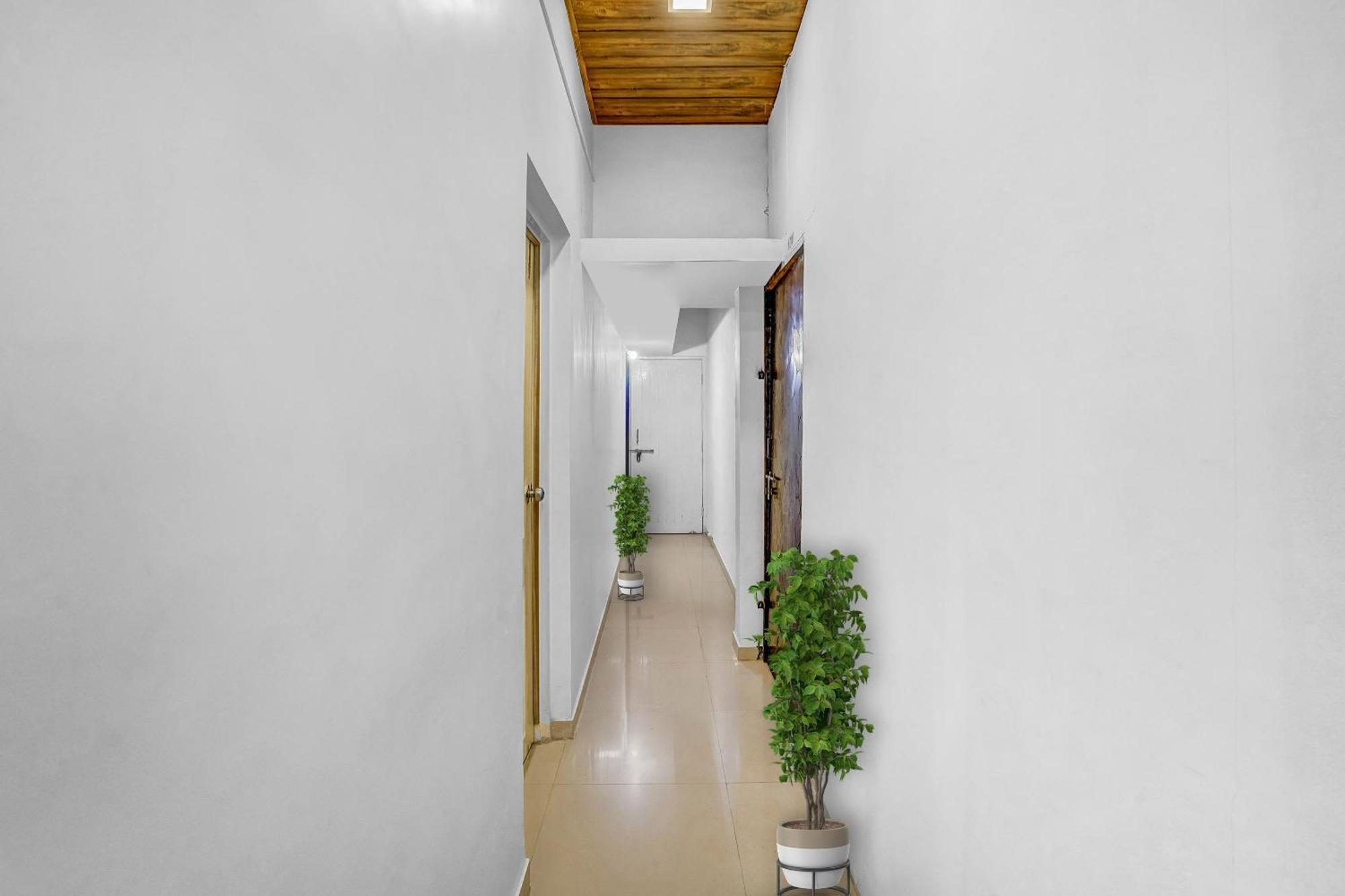 Spot On Jayesh Guest House Nashik Eksteriør billede