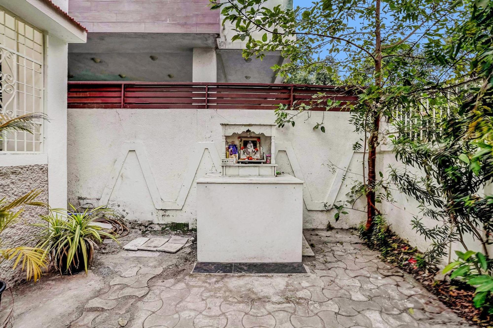 Spot On Jayesh Guest House Nashik Eksteriør billede